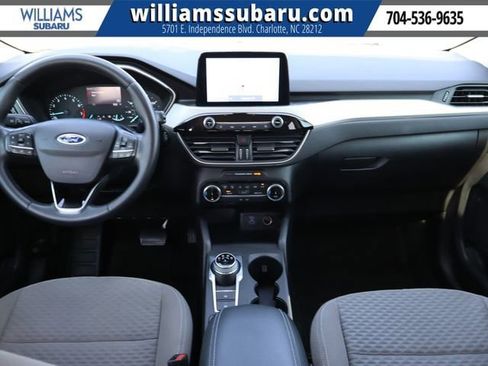 Used 2022 Ford Escape SE w/ SE Sport Appearance Package FWD image 16