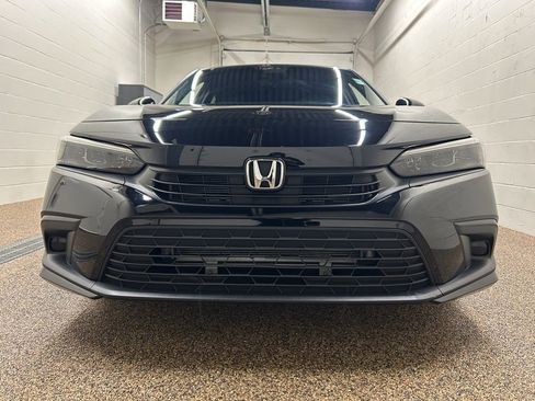 Used 2023 Honda Civic Sport image 6