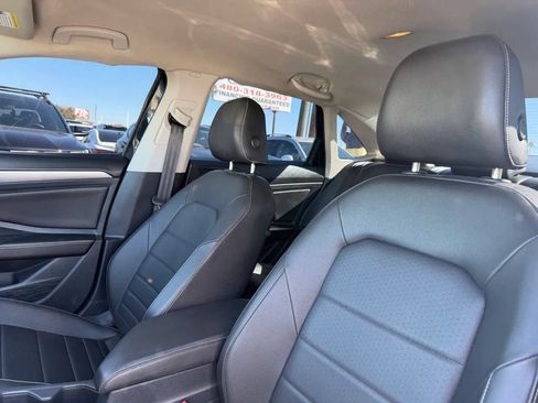 Used 2023 Volkswagen Jetta SE FWD image 22