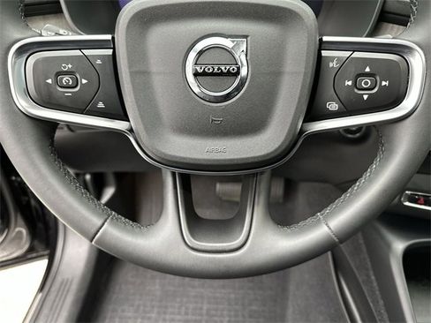 Certified 2024 Volvo XC40 B5 Plus w/ Protection Package Premier image 14