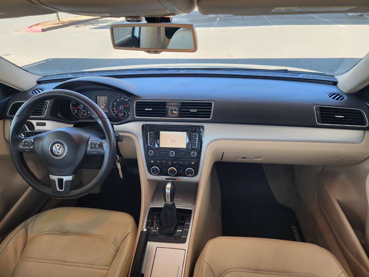 Used 2012 Volkswagen Passat 2.5 SE FWD image 8