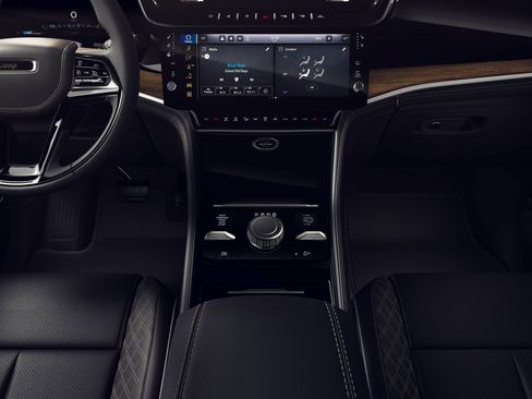 New 2026 Jeep Grand Cherokee L Summit image 5