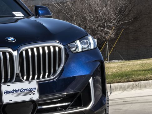 Certified 2024 BMW X5 sDrive40i w/ Premium Package image 6