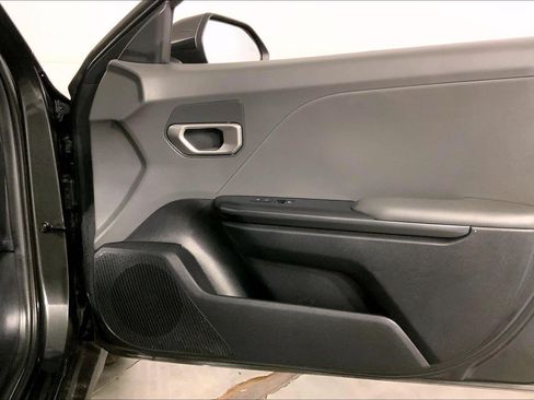 Used 2025 Kia K4 FWD image 25