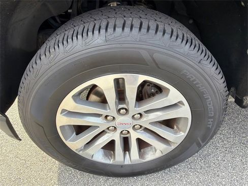 Used 2015 GMC Canyon SLE w/ Nightfall Edition image 11