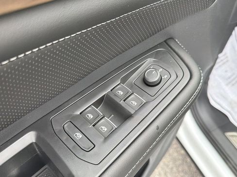 New 2026 Volkswagen Atlas SE FWD image 27