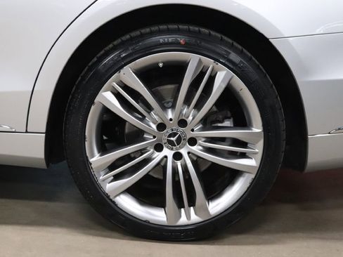 Used 2018 Mercedes-Benz S 560 Sedan image 38