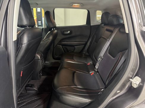 Used 2017 Jeep Compass Trailhawk w/ Leather Interior Group AWD/4WD image 11