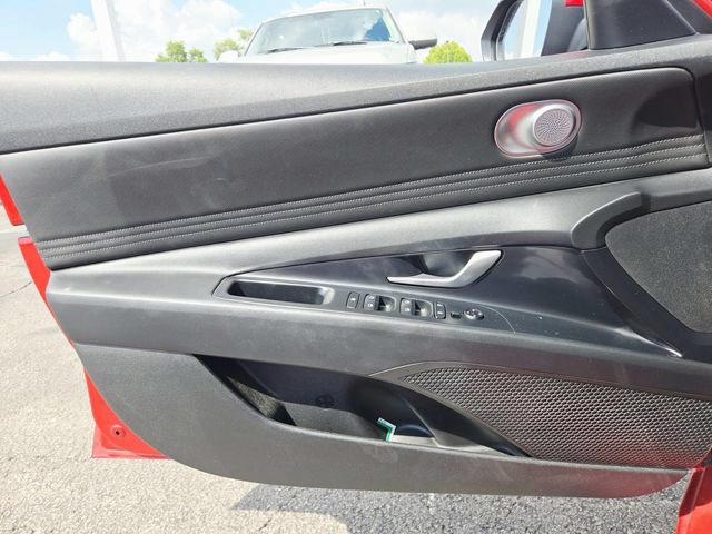 Used 2023 Hyundai Elantra SEL w/ Convenience Package FWD image 28