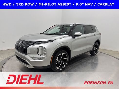 Used 2024 Mitsubishi Outlander SE image 3