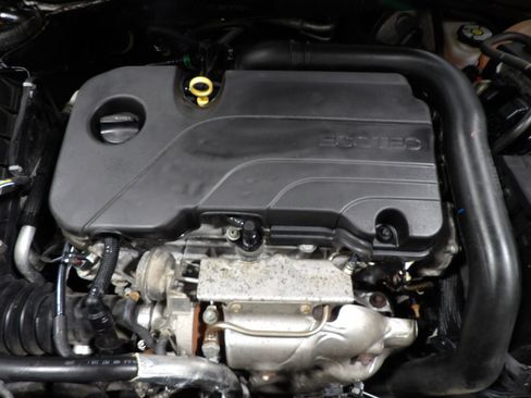Used 2021 Chevrolet Malibu LS FWD image 20