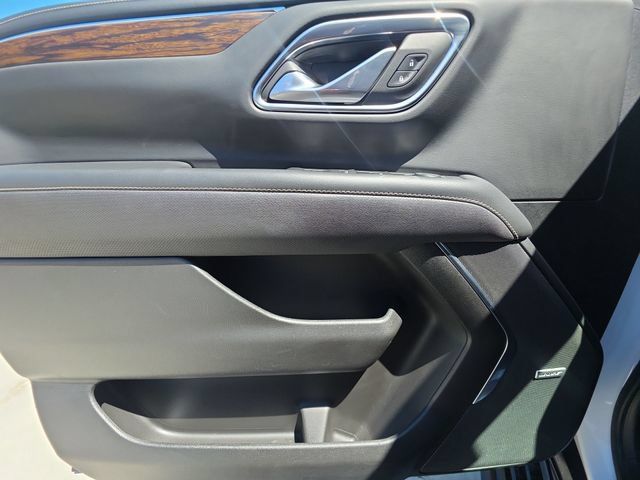 Used 2023 Chevrolet Tahoe Premier AWD/4WD image 22