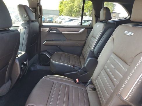 New 2026 GMC Acadia Denali Ultimate AWD/4WD image 11