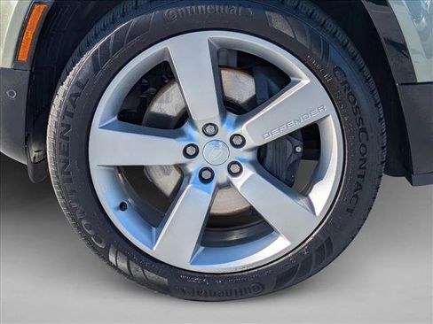 Certified 2025 Land Rover Defender 110 X-Dynamic SE image 27