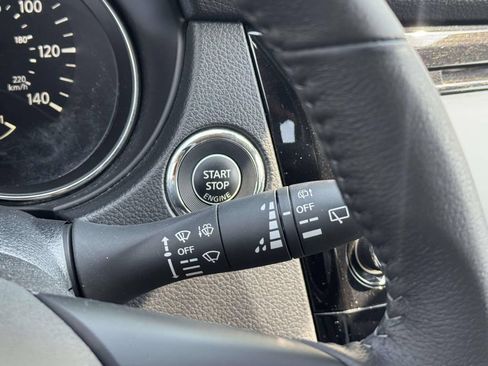 Used 2020 Nissan Rogue SV AWD/4WD image 21