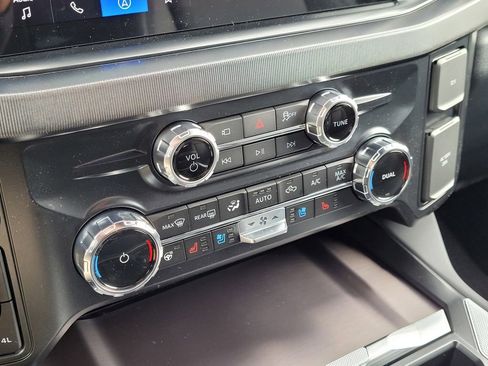 New 2026 Ford F250 Platinum w/ Tremor Off-Road Package image 44