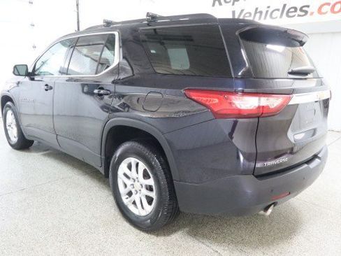 Used 2020 Chevrolet Traverse LT w/ LPO, Floor Liner Package FWD image 3