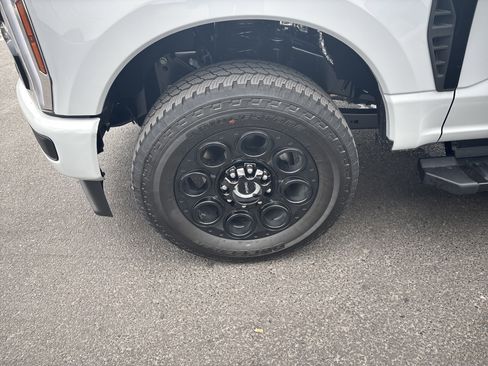 New 2026 Ford F250 XLT w/ XLT Premium Package image 11