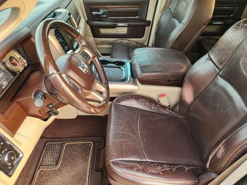 Used 2017 RAM 1500 Laramie Longhorn image 15