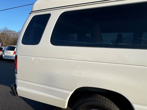 Used 2014 Ford E-250 and Econoline 250 Extended w/ Power Group image 25