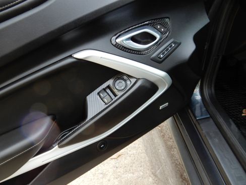 Used 2019 Chevrolet Camaro SS image 18