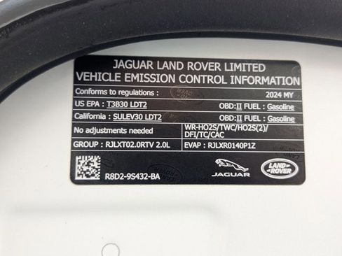 Used 2024 Land Rover Range Rover Evoque Dynamic SE AWD/4WD image 25