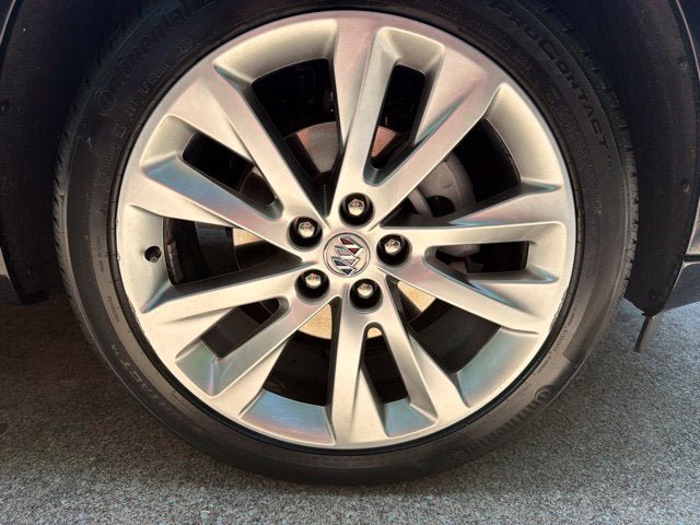 Used 2023 Buick Envision Avenir AWD/4WD image 33