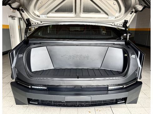 Used 2026 Tesla Cybertruck AWD Crew Cab image 16
