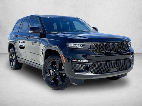 Used 2024 Jeep Grand Cherokee Limited w/ Black Appearance Package image 12