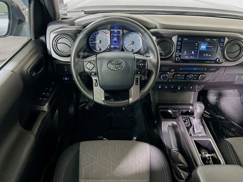 Certified 2020 Toyota Tacoma TRD Off-Road w/ Technology Package AWD/4WD image 19