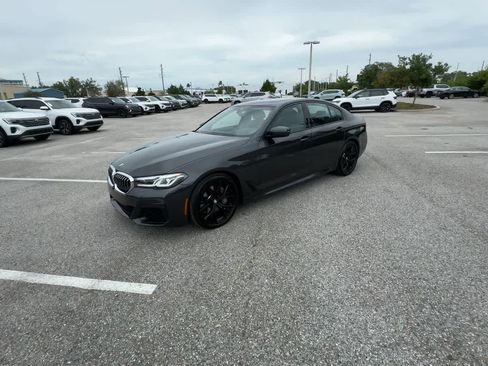 Used 2023 BMW 540i w/ M Sport Package RWD image 4