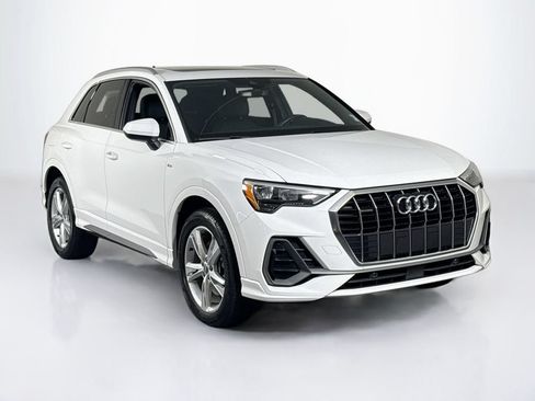 Used 2020 Audi Q3 2.0T Premium w/ Convenience Package AWD/4WD image 7
