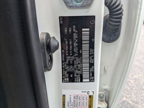 Used 2022 Toyota 4Runner SR5 RWD image 33