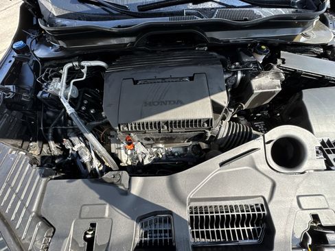 Used 2024 Honda Pilot TrailSport image 27