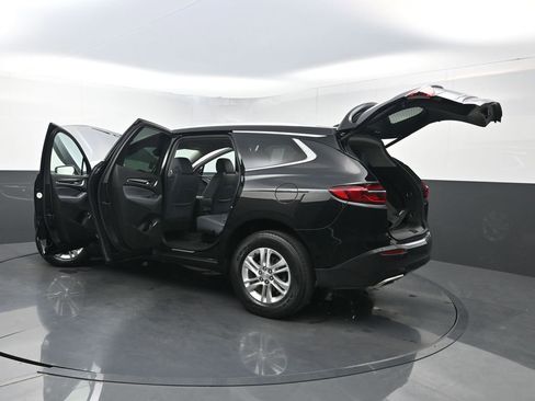 Used 2020 Buick Enclave Essence image 37