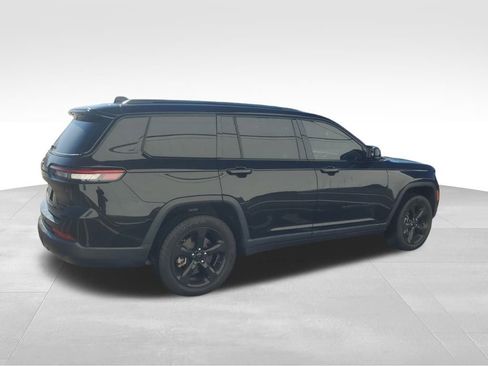 Used 2022 Jeep Grand Cherokee L Limited w/ Black Appearance Package image 7