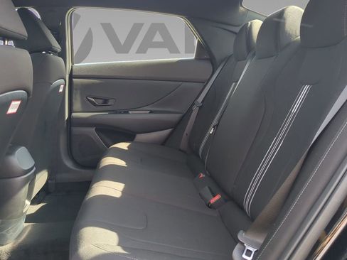 New 2025 Hyundai Elantra Sport image 12