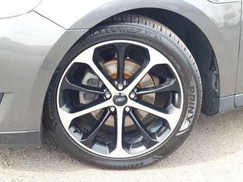 Used 2015 Ford Taurus SEL w/ Equipment Group 201A FWD image 19