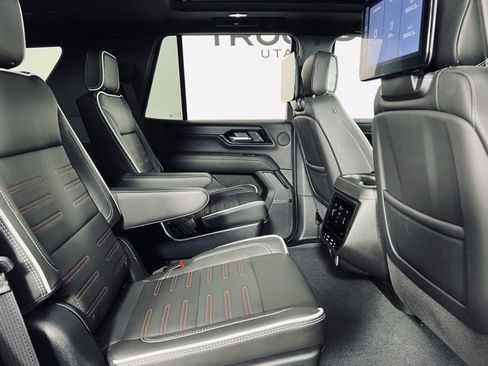 Used 2025 GMC Yukon AT4 Ultimate image 14