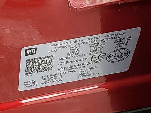 Certified 2023 Cadillac XT4 Sport w/ Sun And Sound Package AWD/4WD image 34