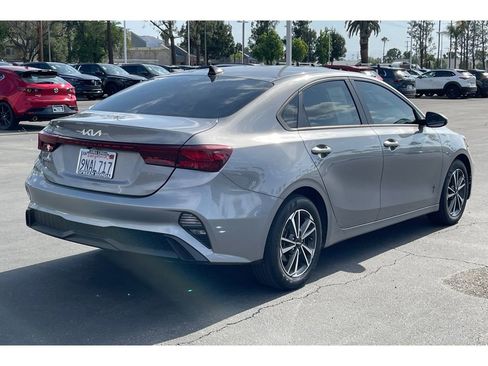 Used 2023 Kia Forte LXS FWD image 6