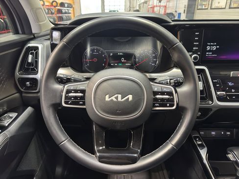 Used 2022 Kia Sorento SX image 25