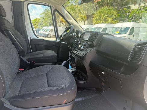 Used 2023 RAM ProMaster 2500 FWD image 14