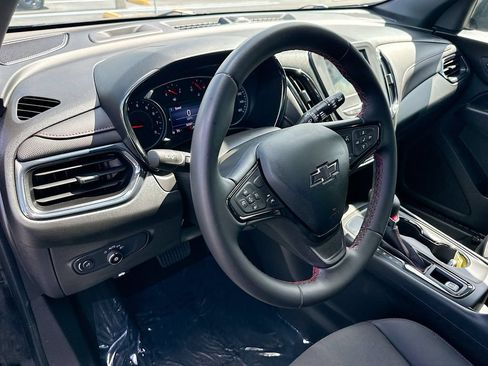 Used 2023 Chevrolet Equinox RS FWD image 9
