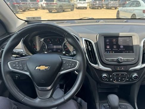 Used 2022 Chevrolet Equinox LT AWD/4WD image 15