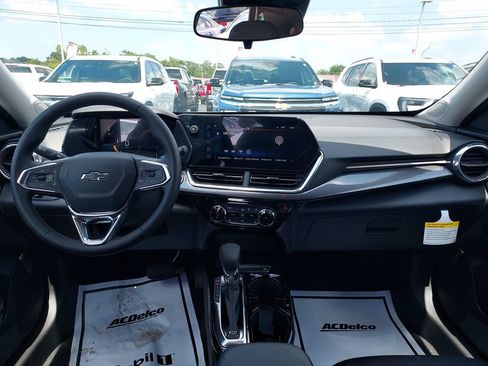 New 2026 Chevrolet Trax ACTIV w/ Driver Confidence Package FWD image 12