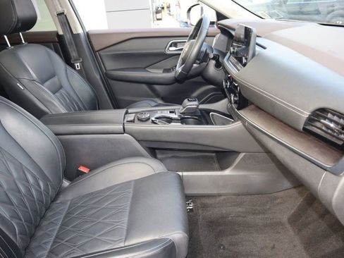 Certified 2022 Nissan Rogue Platinum w/ Head-Up Display Package image 26