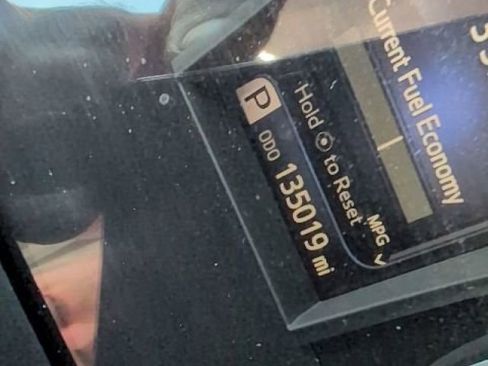 Used 2016 Toyota Camry LE FWD image 14