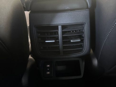 Used 2025 Kia Seltos S image 23