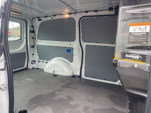 Used 2022 Mercedes-Benz Metris image 13